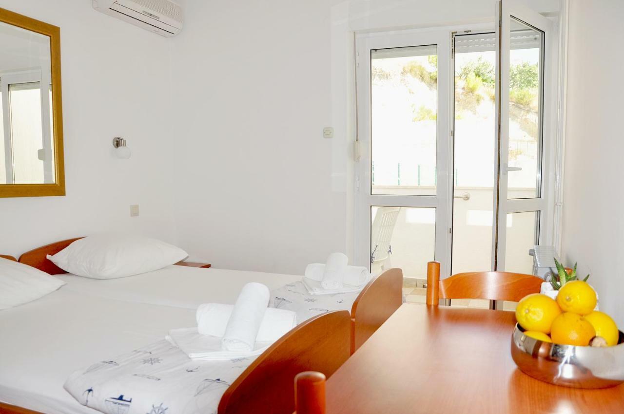Sunrise Apartments And Studio Apartments ล็อควา โรโกซนิตซา ภายนอก รูปภาพ