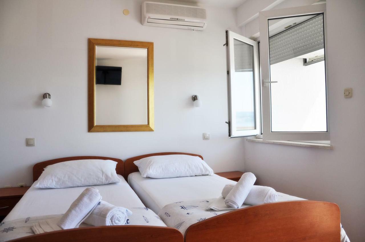 Sunrise Apartments And Studio Apartments ล็อควา โรโกซนิตซา ภายนอก รูปภาพ